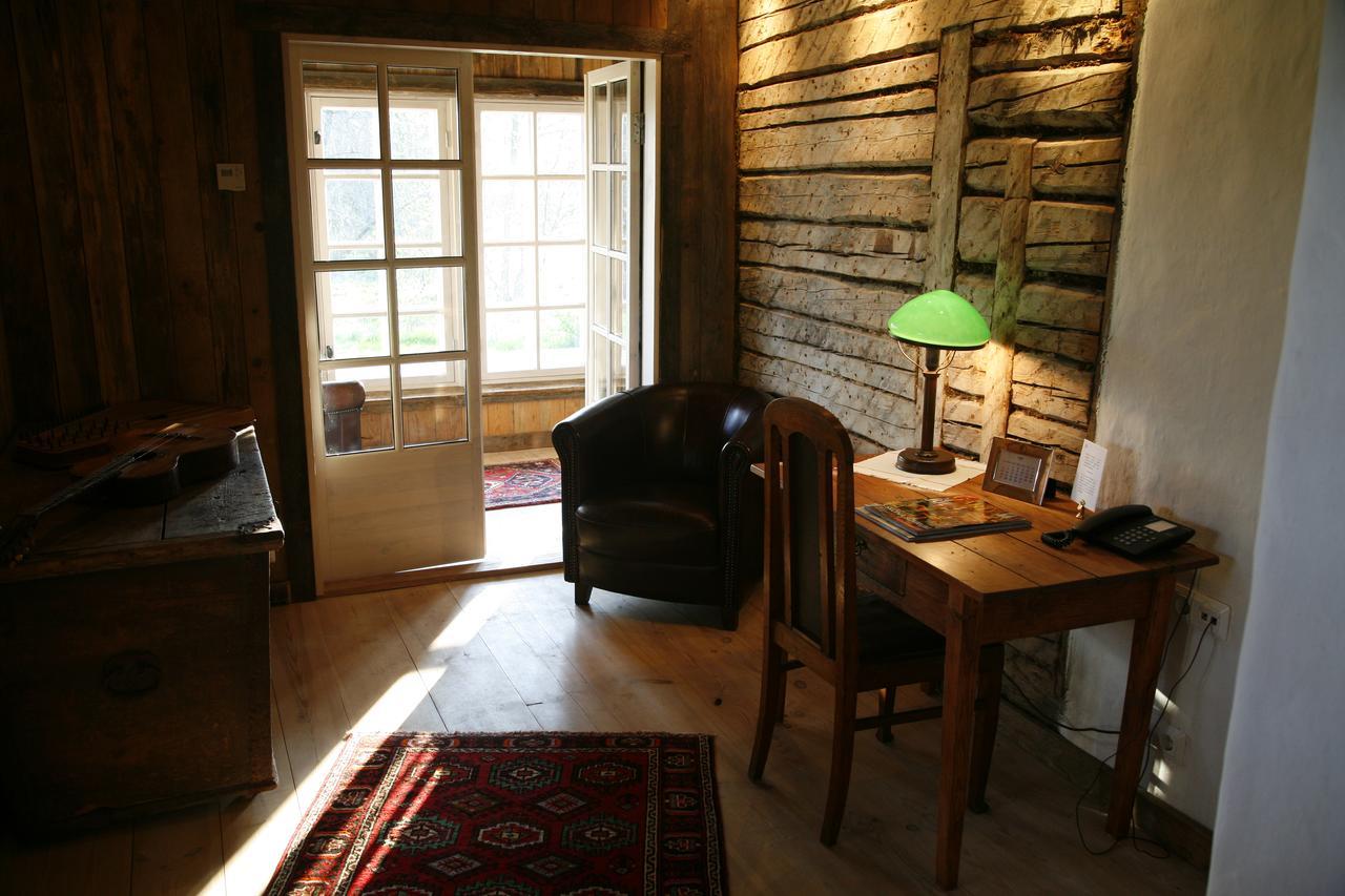 Paedaste Manor Oda fotoğraf