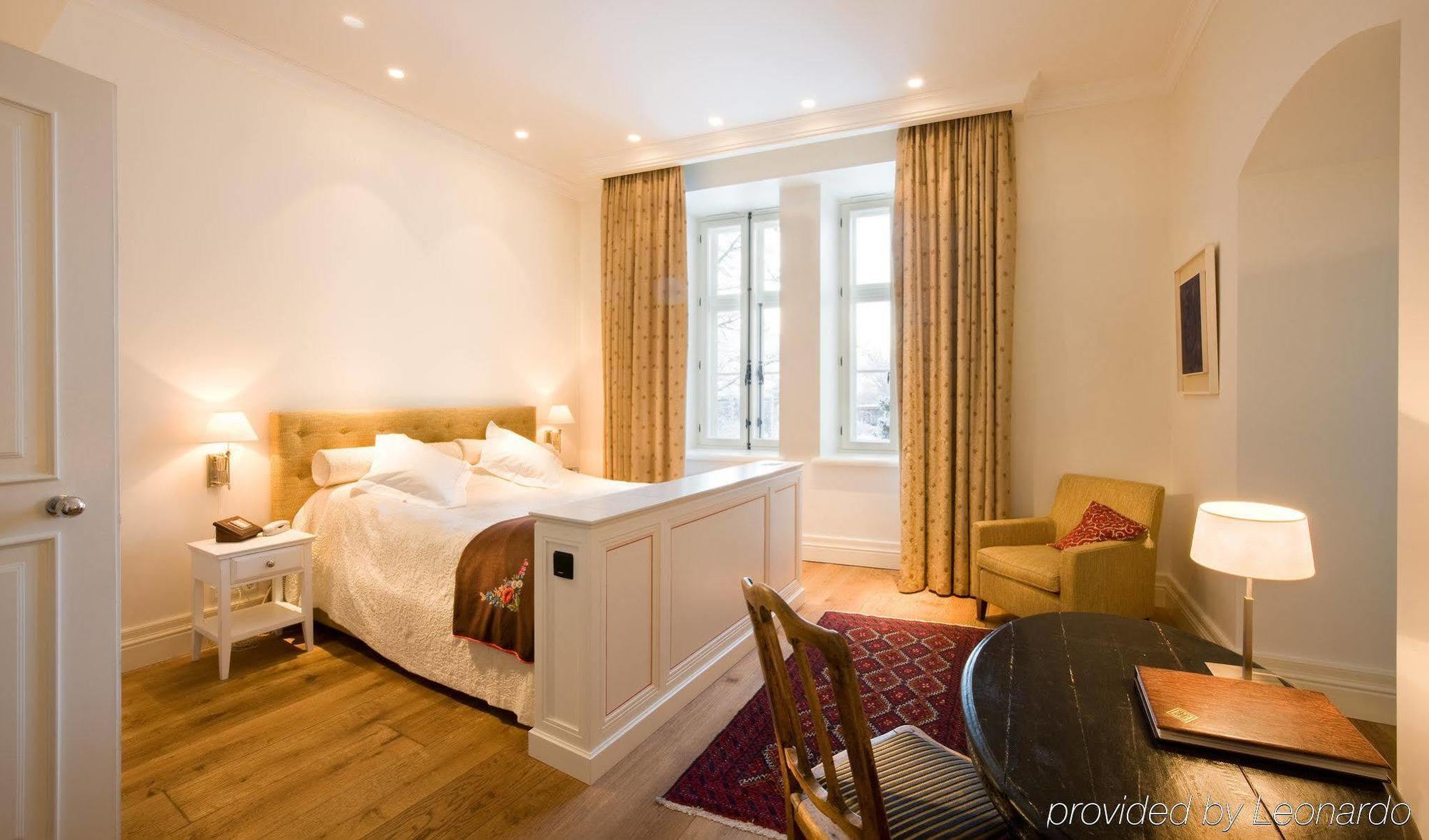 Paedaste Manor Oda fotoğraf